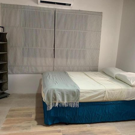 Buenavista  Joebi'S House Walking Distance To Rocky Cay Beach Ideal For Families Or Groups מראה חיצוני תמונה